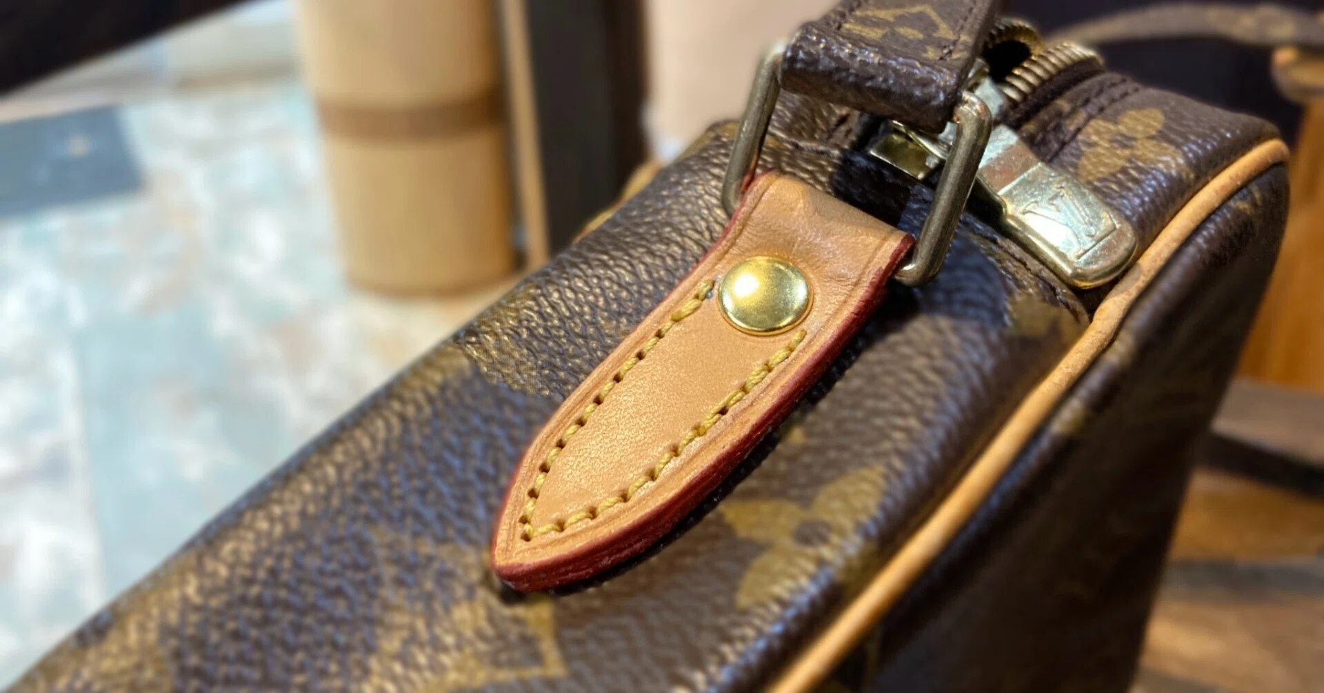 ショルダーバッグストラップ根付交換】Louis Vuitton(ルイヴィトン