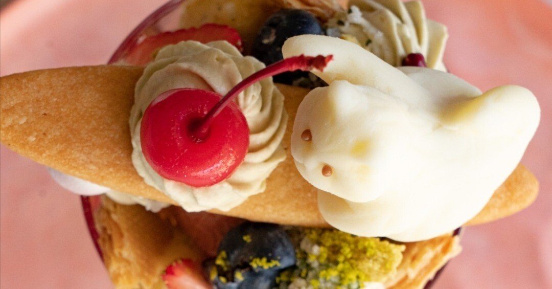 おまとめ中　ぐで猫　フェイクスイーツ　パフェ おまとめ中 ぐで猫 フェイクスイーツ パフェ 中身が動く ネコ猫パフェ