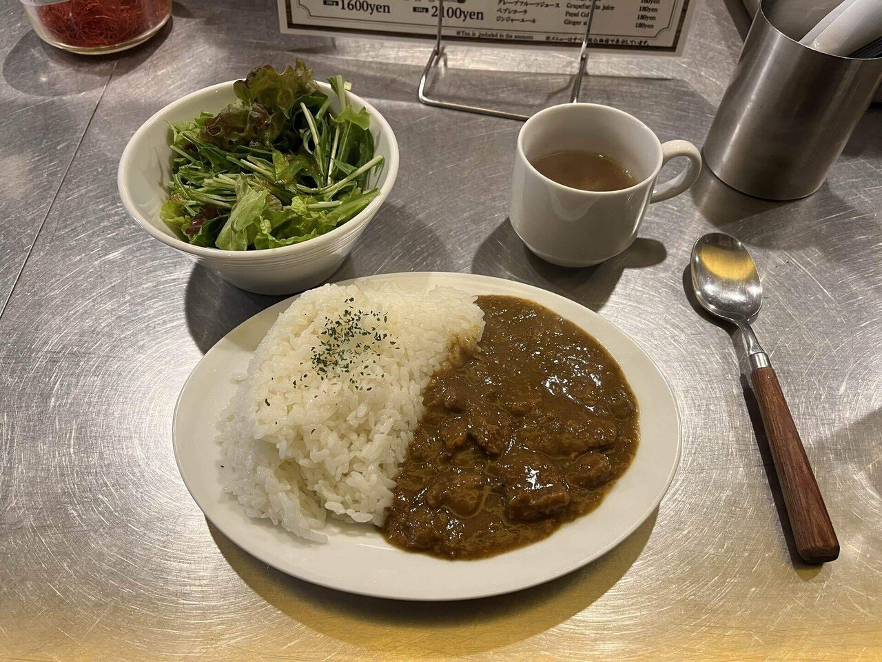 袋町の肉バルEGの鉄板ステーキランチとカレーライス｜桔梗の花🇯🇵 도라지🇰🇷