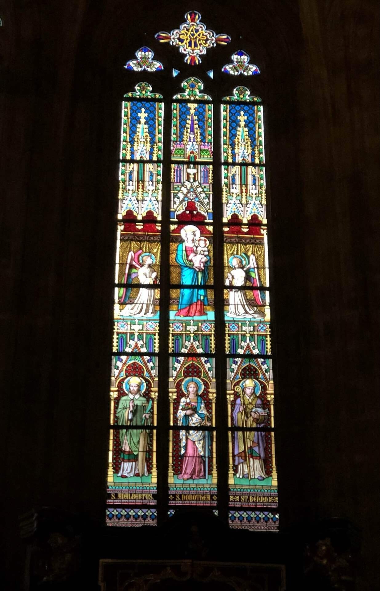 美しいステンドグラスを求めて｜Uchan