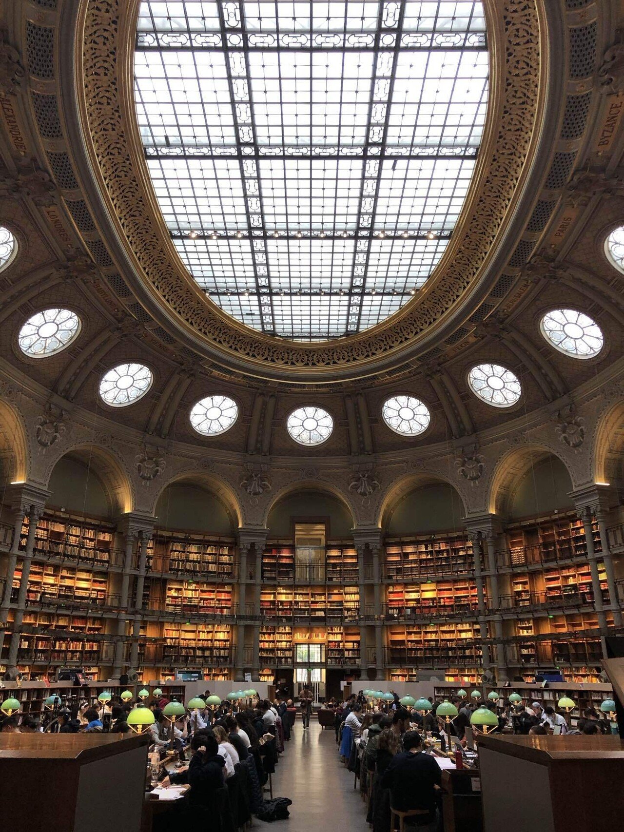 パリ国立国会図書館でのんびり過ごす🥱🇫🇷 建築旅#10｜naori🌻