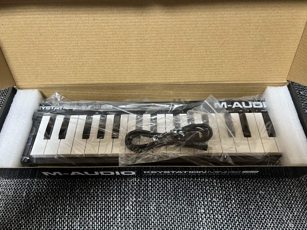 【DTM初心者の方必見！】M-AUDIO MIDIキ－ボード＆AIFセット DTM初心者の方必見！】M-AUDIO MIDIキ－ボード＆AIFセット DTM