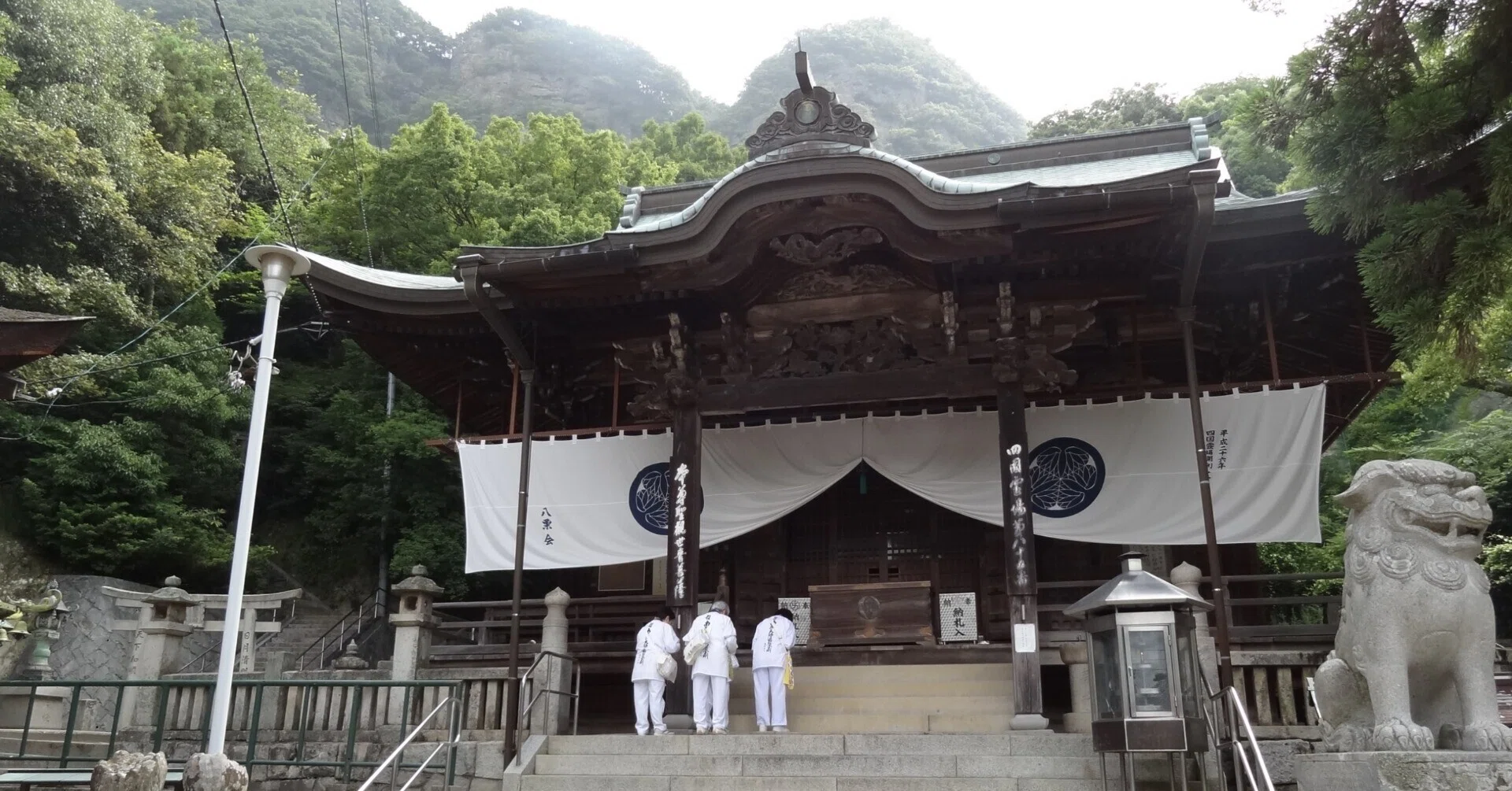 よそ見狛犬「八栗寺」四国八十八ヶ所85番!令和9年八栗聖天は鎮座350年