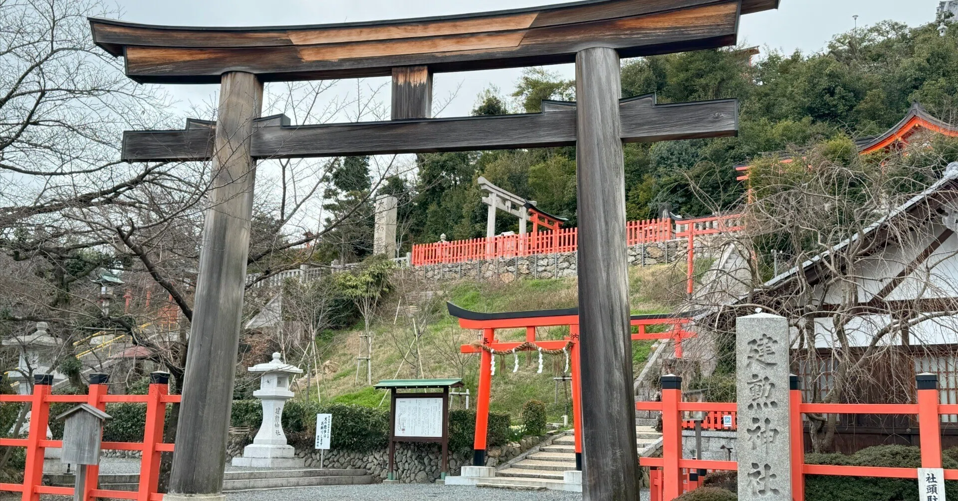 日本の神社 神社紹介 > 滋賀県の神社 > 滋賀県神社庁