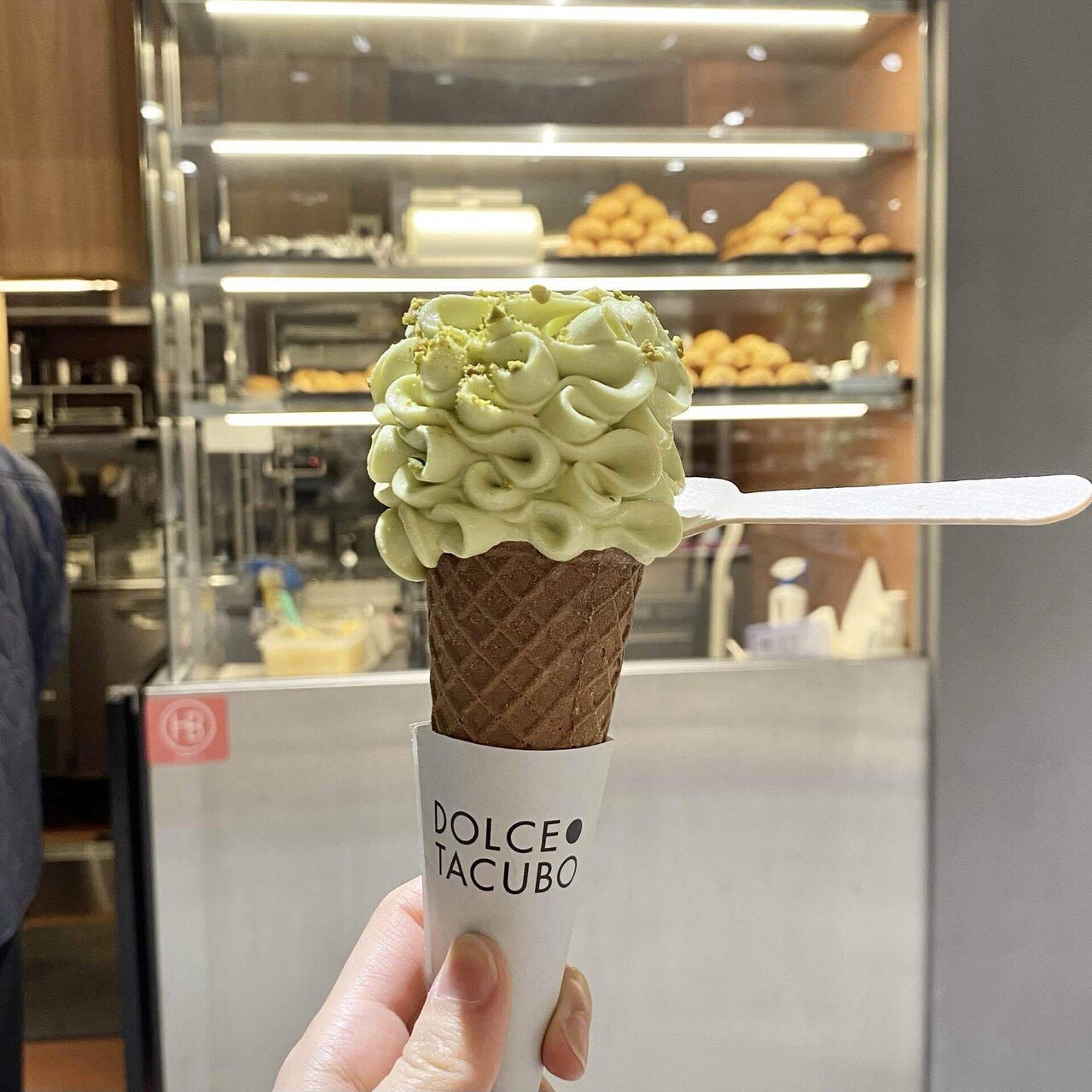 虎ノ門ヒルズ「DOLCE TACUBO CAFFE」の新作ソフトクリーム🍦💚｜ほだち
