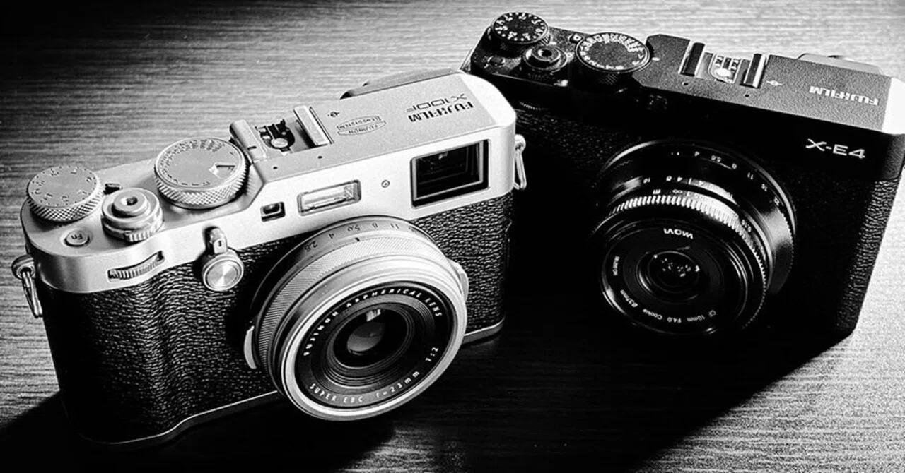 富士フイルム X FUJIFILM X100F（シルバー）｜コンパクトデジタルカメラ