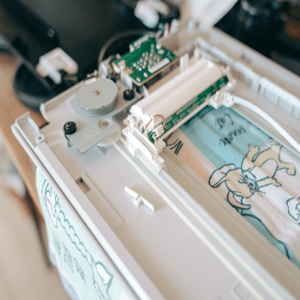 ネガフィルムスキャンのために買ったGT-X830をいきなり分解した話