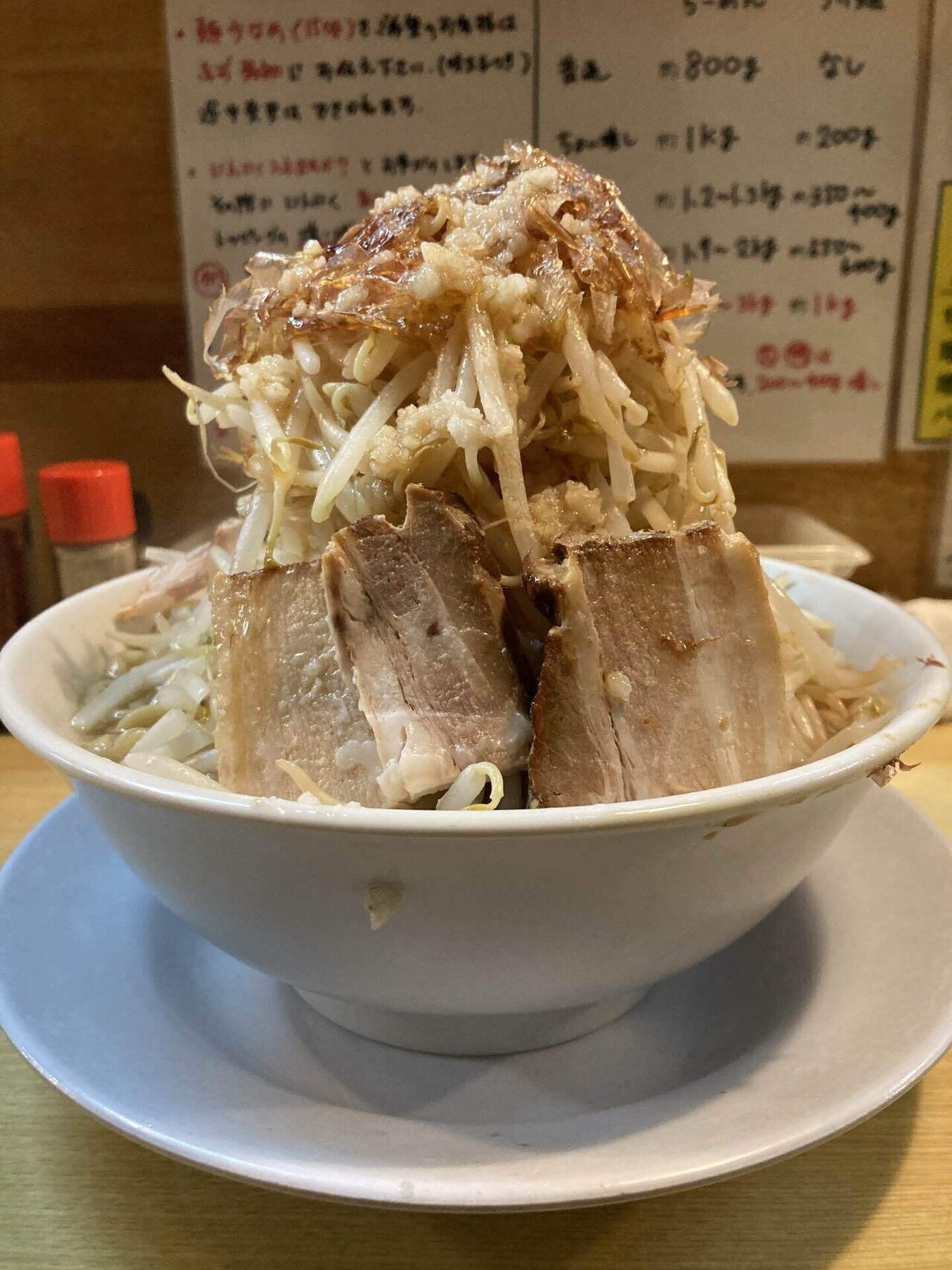 どうしてもマシマシが食べたい夜がある｜シーサー太郎｜旅とカラオケ