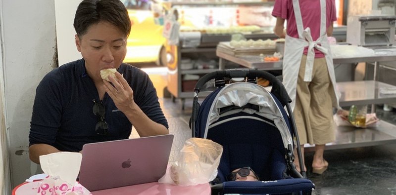子連れ海外旅行 リュック2つで生後2ヶ月の息子と台湾 パスポート申請から搭乗の流れ 荷物を減らすコツ 職業 弁護士妻 Note