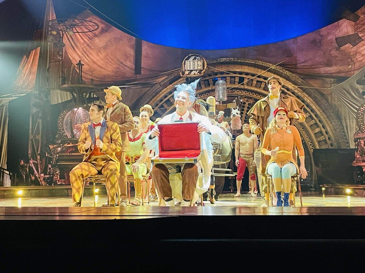 KURIOS 1分間の物語 シルク・ドゥ・ソレイユ｜Dito