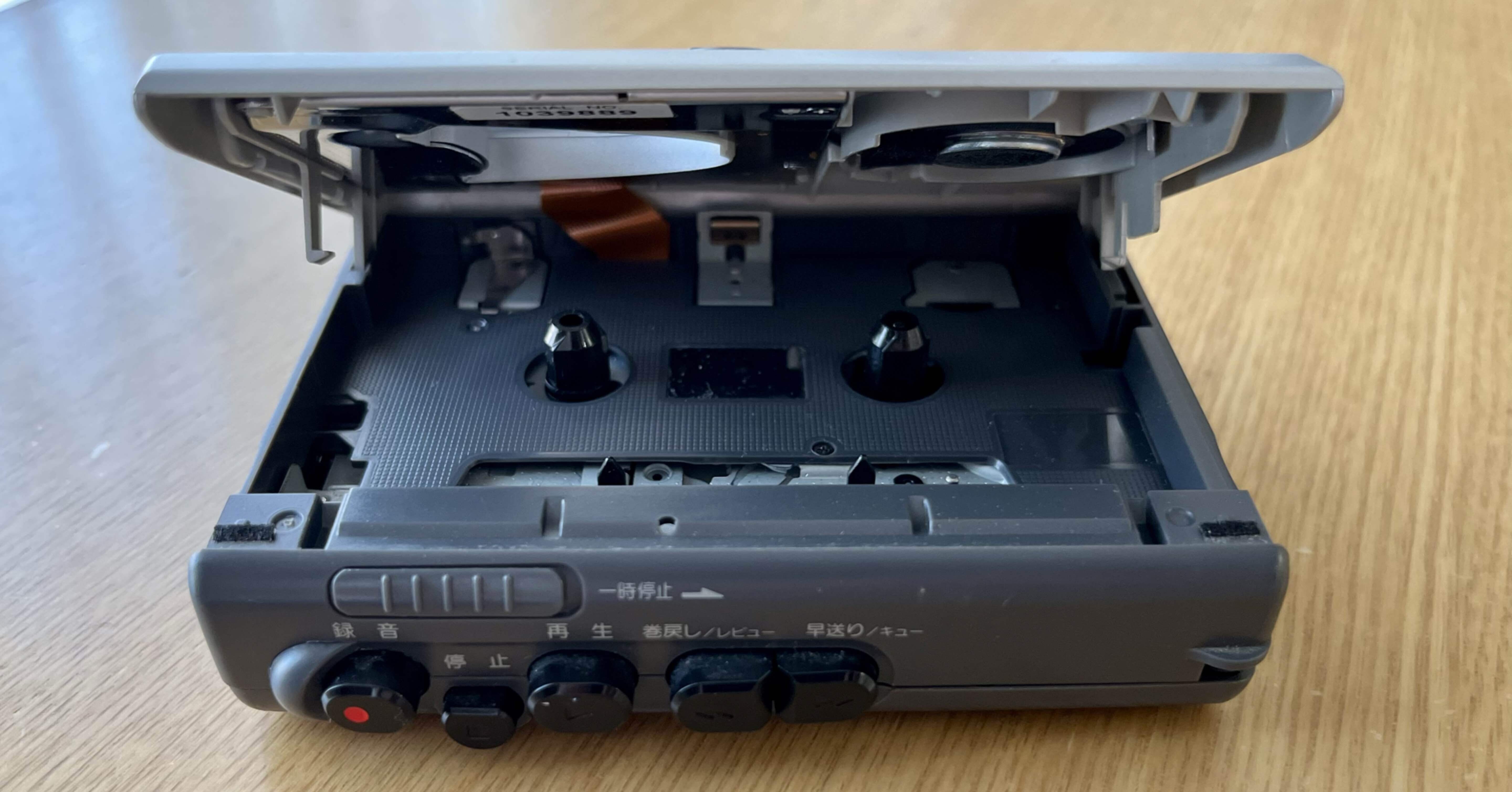 STEWART／ステレオ　カセット　プレイヤー。【新品ですが経年劣化でイヤホン】 Amazon.co.jp: Shiwaki カセット プレーヤー ビンテージ オーディオ