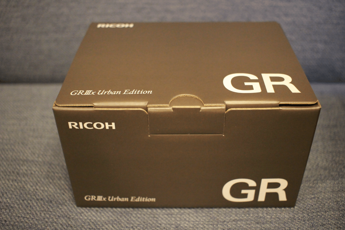 RICOH GRⅢx urban edition