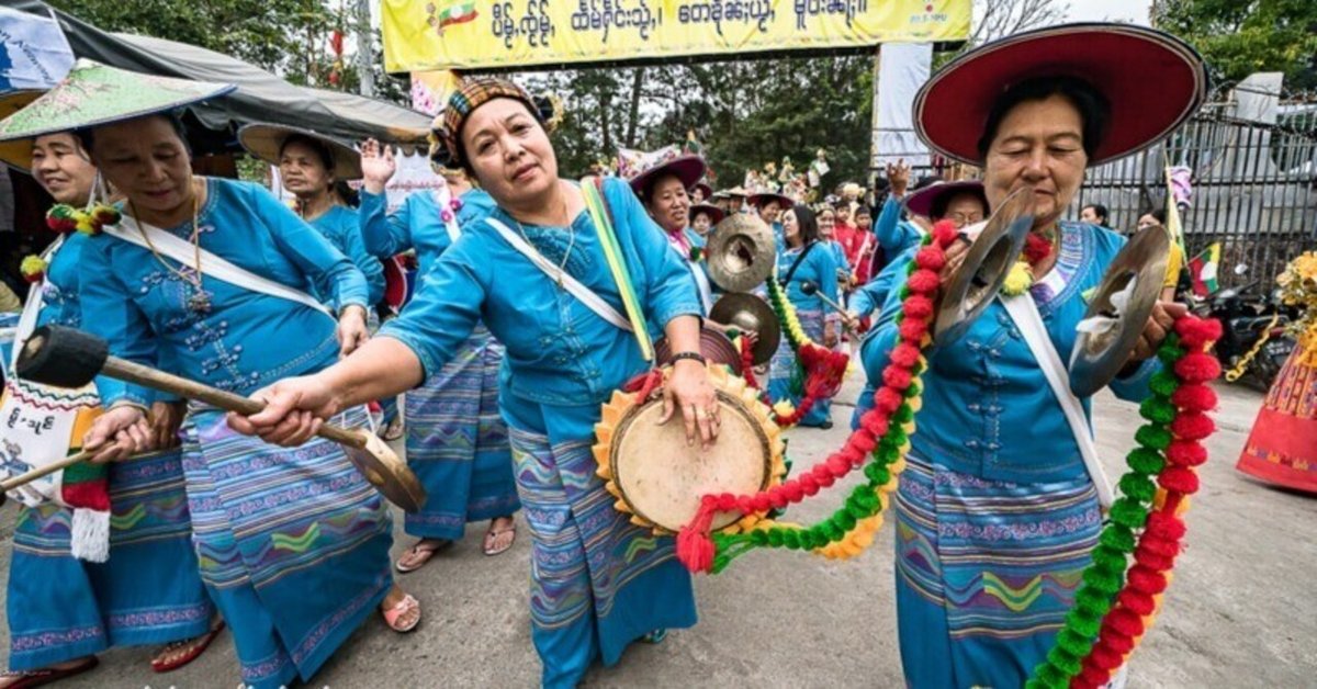 ประัวิตศาสต์รไทให่ญ シャン族の歴史 ประัวิตศาสต์รไทให่ญ シャン族の歴史 - メルカリ