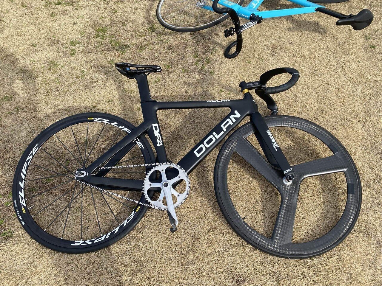 自転車トラック競技用車輪 トラック日本代表の秘密兵器、いよいよ解禁か - K5（けーご）の