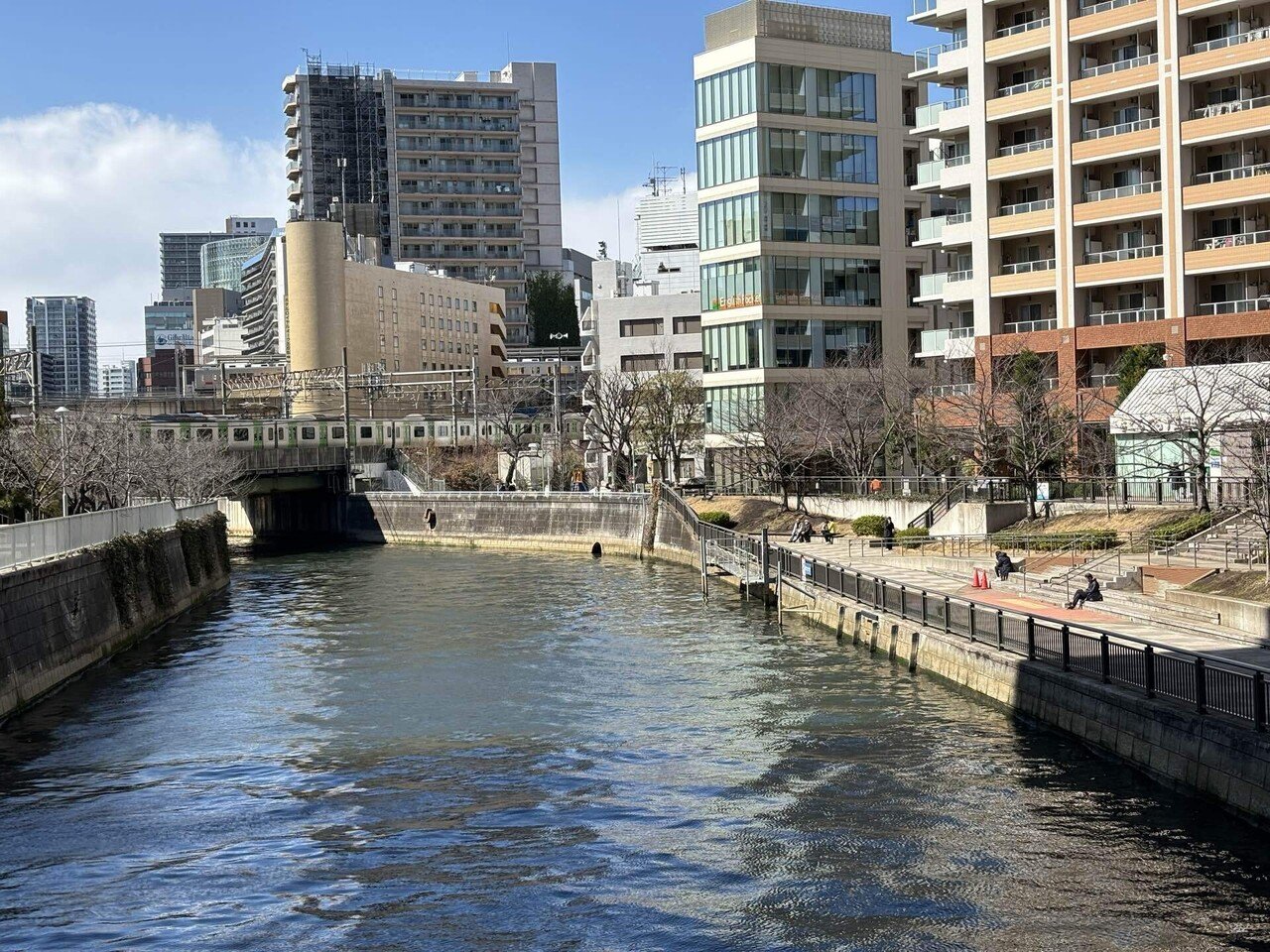 高浜運河ーー「住宅地とビジネスゾーン」を隔ててつなぐ光