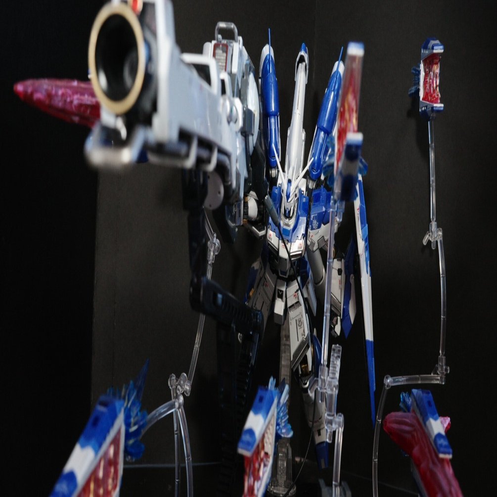 ガンプラ:Hi-νガンダムにハイパー・メガ・バズーカ・ランチャーと