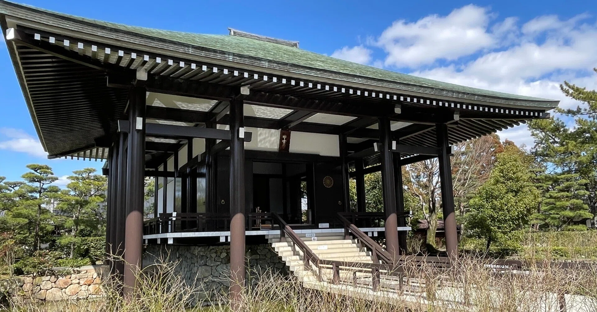 菩薩半跏思惟像の中宮寺」｜Kagirohi