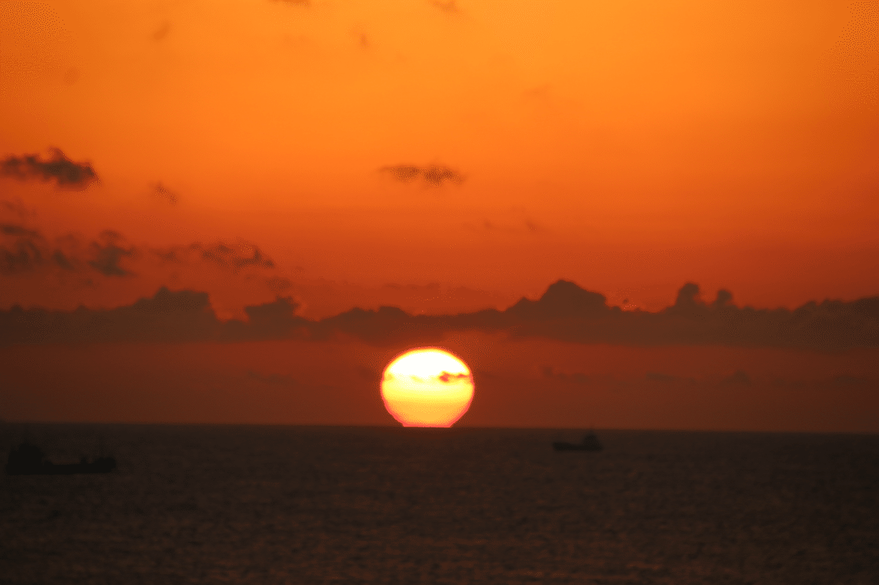 遠くの夕日@潮岬｜Snow❄️Yukihikari