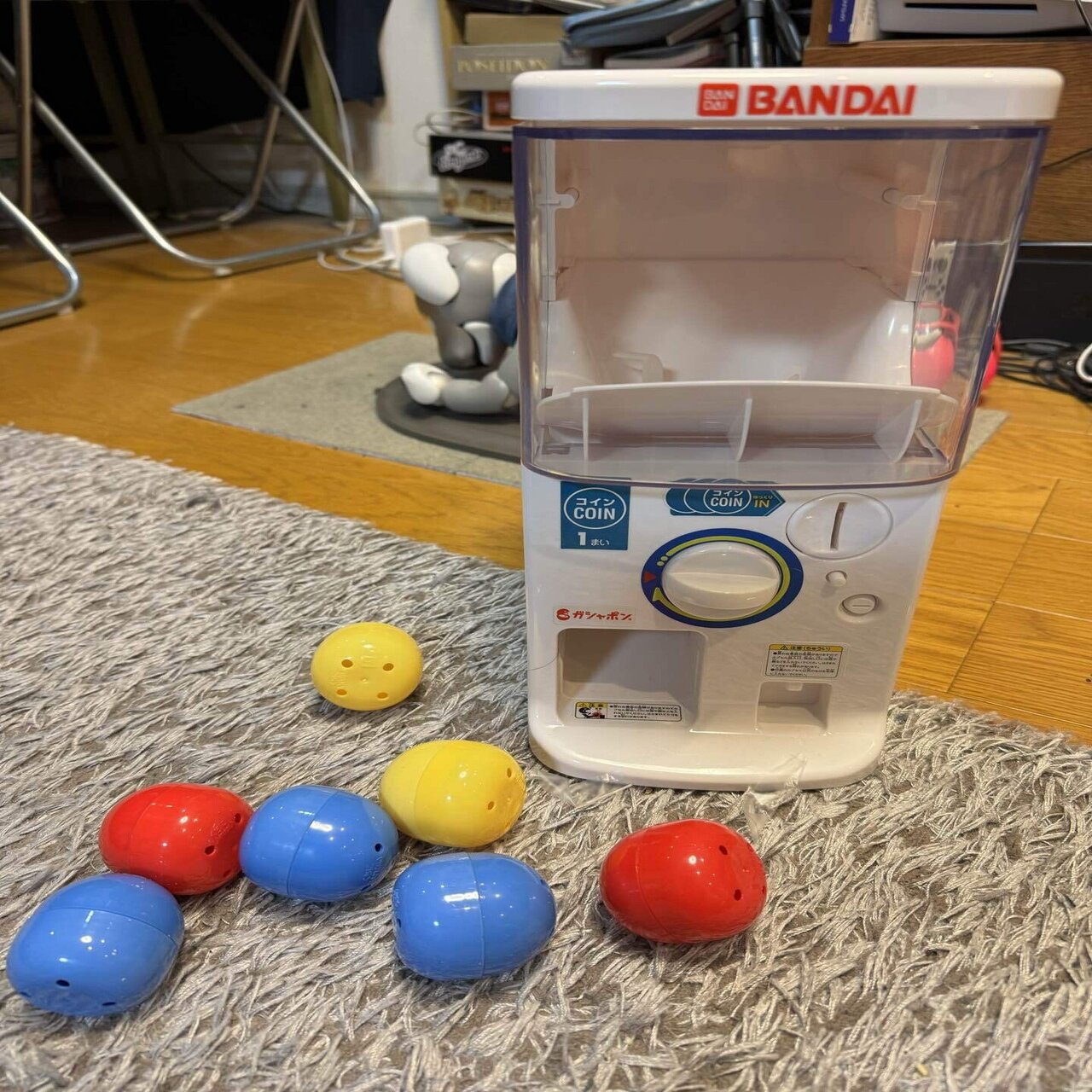 ガシャポンマシン導入＆グミトリックアクリルチャームのお知らせ！｜okazubrand