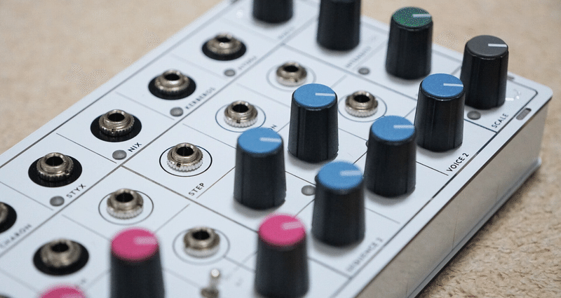 Plinky synth V3 タッチ式高機能シンセサイザー モジュラーシンセ Plinky synth タッチ式高機能シンセサイザー ユーロラック