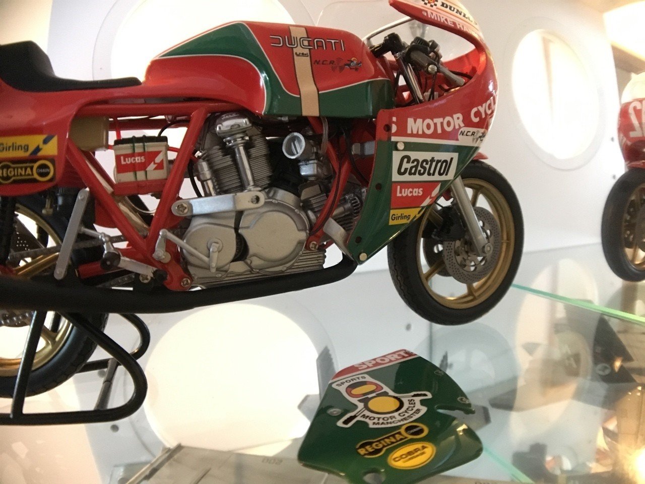 マイク・ヘイルウッドのドゥカティ900TT1。｜でぃーぷ ☆ パーポー