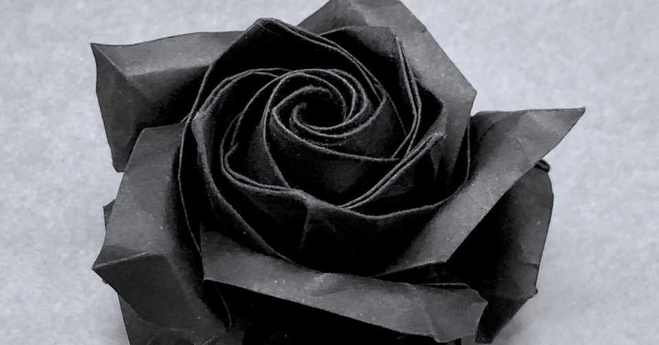 厨二心をくすぐる 黒いバラ が誕生 佐藤ローズ Vivaldi Black まさにぃ Note