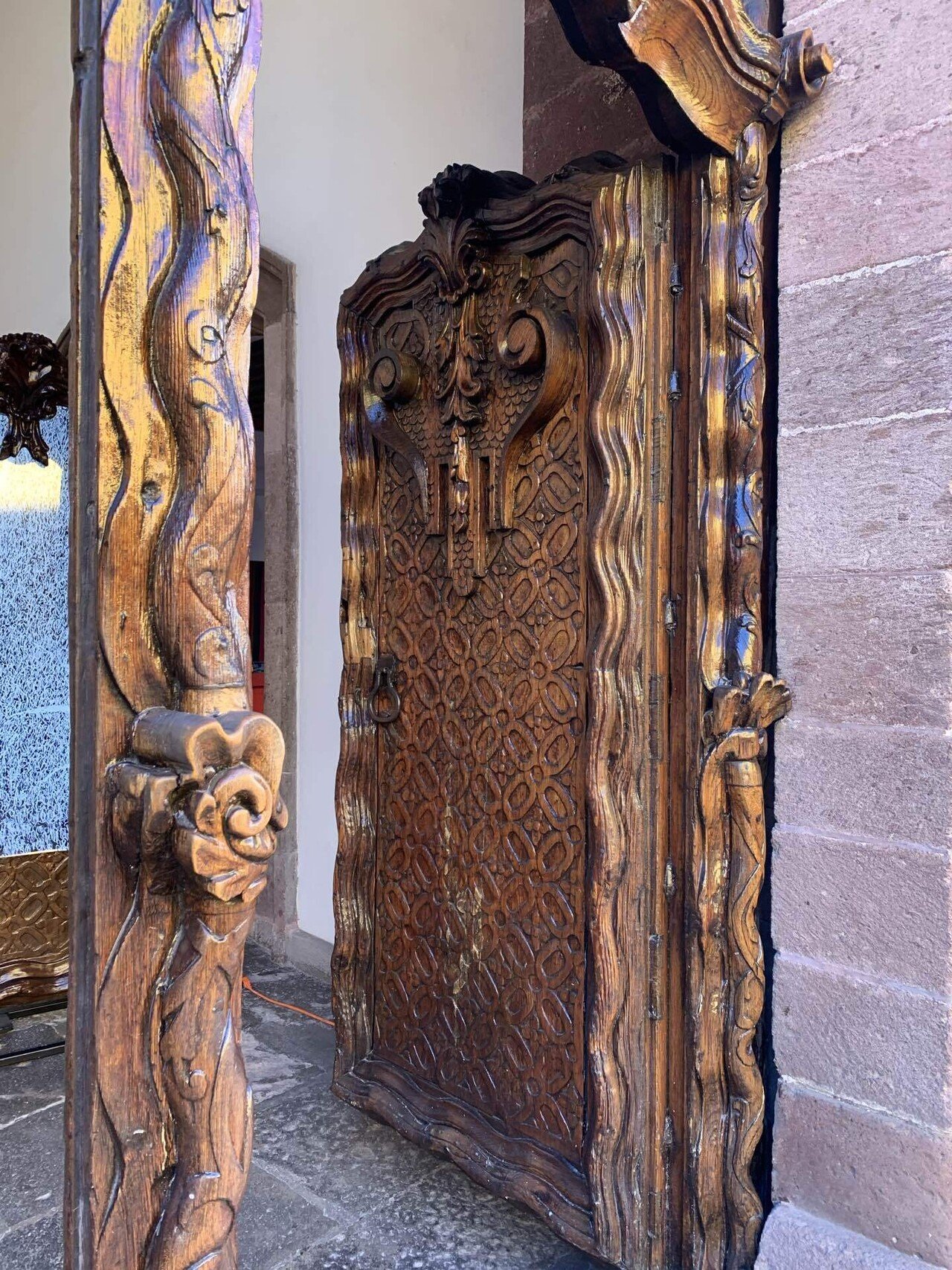 美術散歩】メキシコの現代画家ルイス・ニシザワ～San Miguel de
