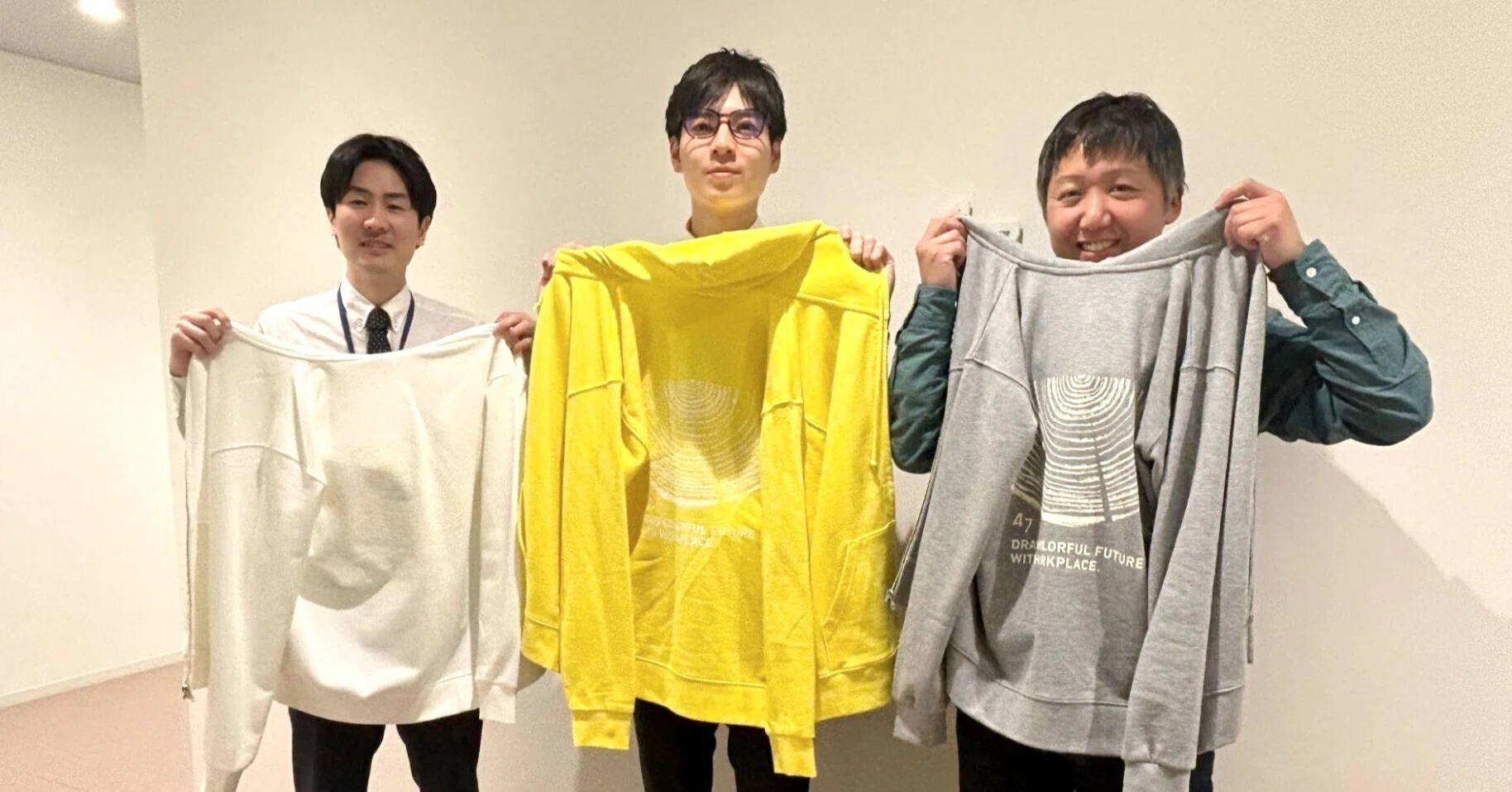 47のオリジナルパーカー完成👕社内のコミュニケーション活性化に