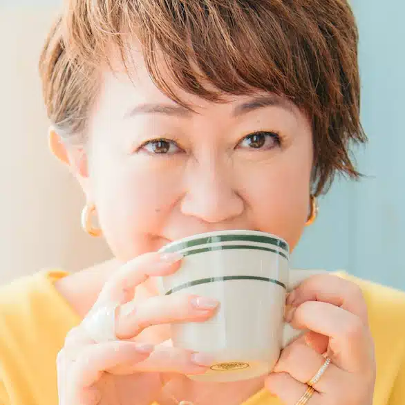 MOMO（山口朋子）毎日を彩り豊かに過ごすマルチカラーな生き方