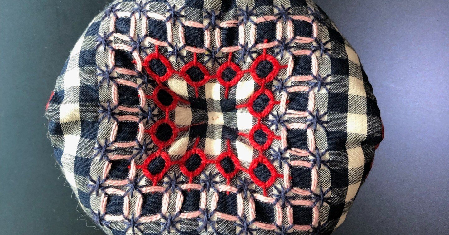 新品STステッチ刺繍シャツ(ギンガム) 30％off】STステッチ刺繍シャツ(ホワイト×ブラウン) - seventen