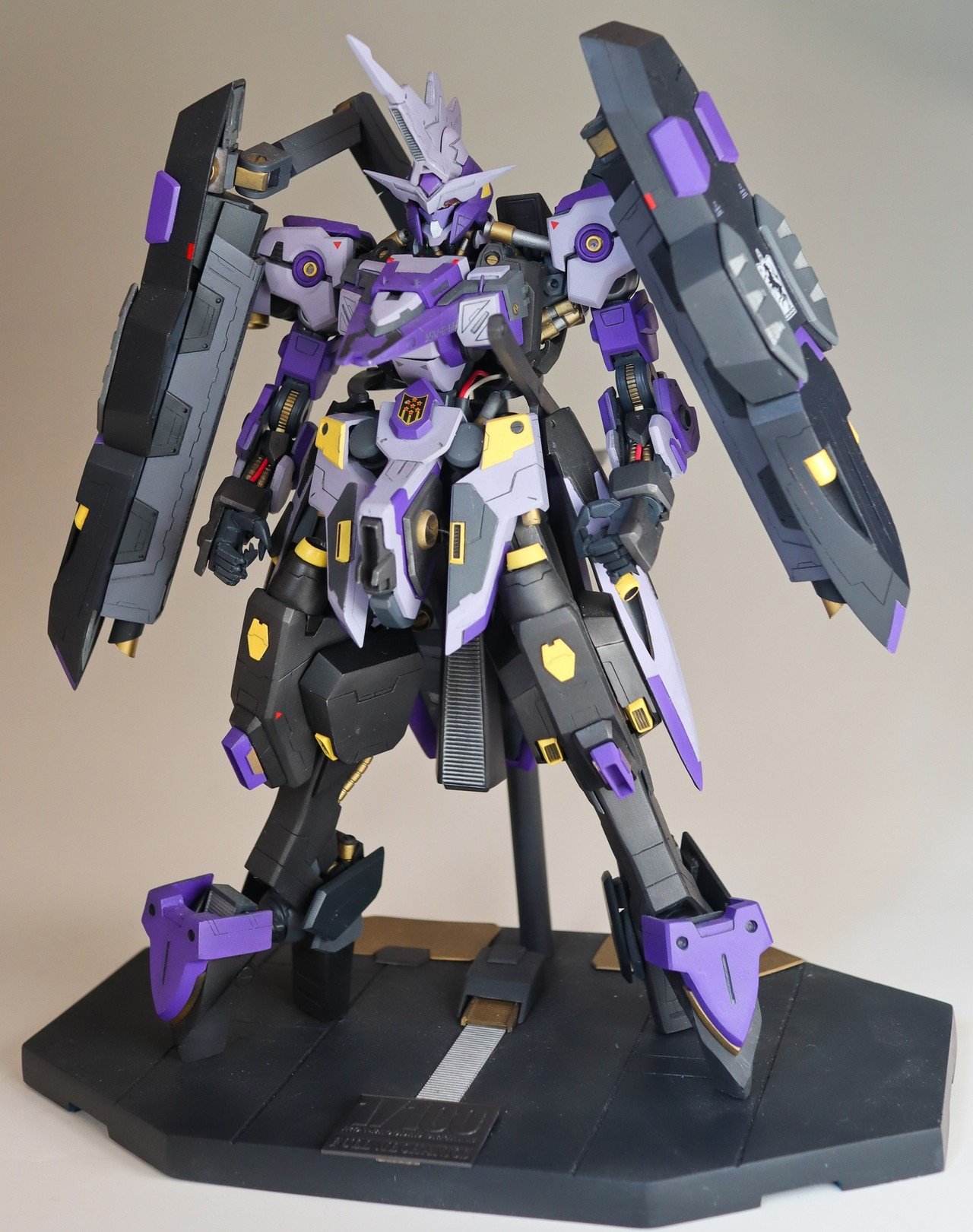 FULL MECHANICS 1/100 ガンダムキマリス 塗装完成品
