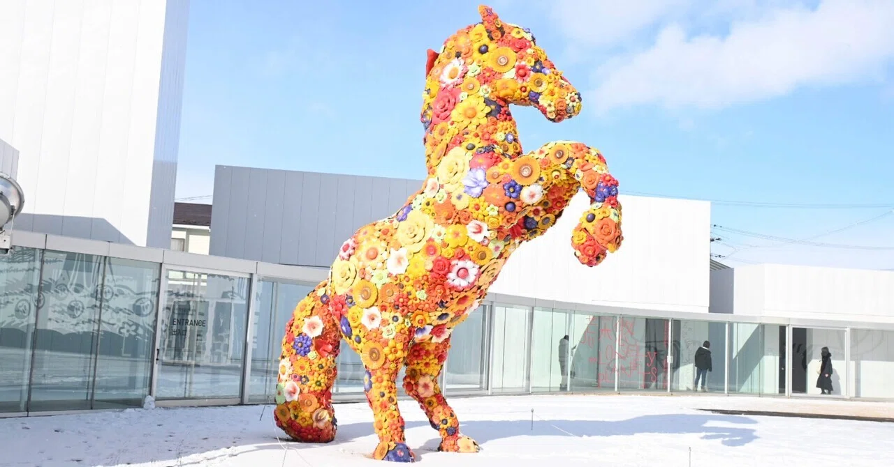雪国へ、透明なアートに会いに行く【十和田市現代美術館】｜あこ
