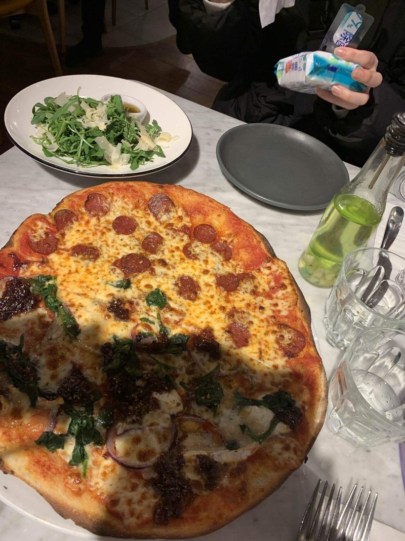 イギリスでの食事内容と予算を公開！｜みかみ まき