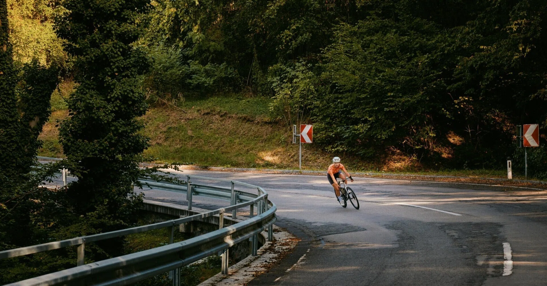 2026年版/後編】春のサイクリング、何を着る？ロードバイクウェアの