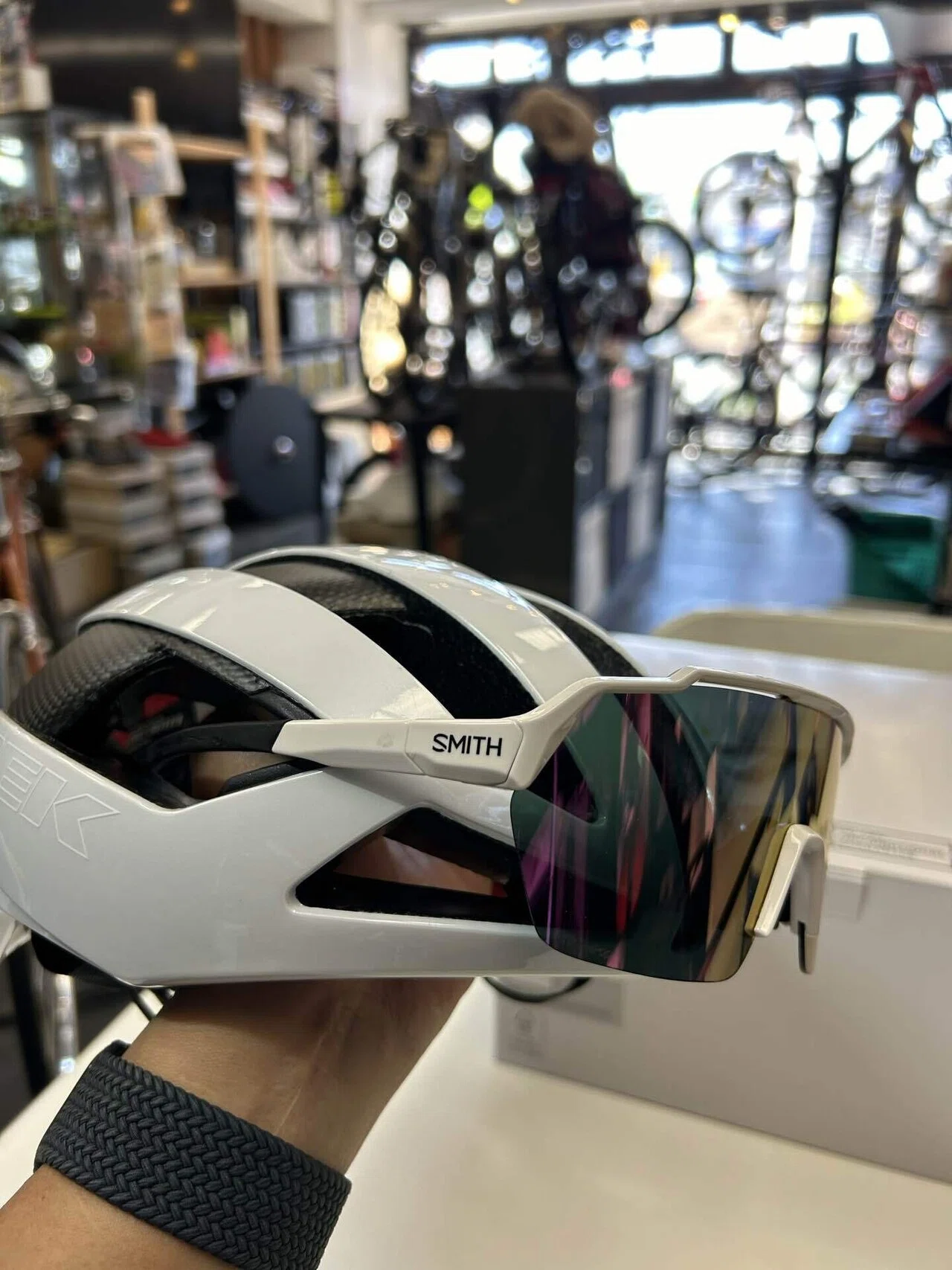 TREK 新型Velocis MIPS AsiaFit｜サンクスサイクルラボ小岩店
