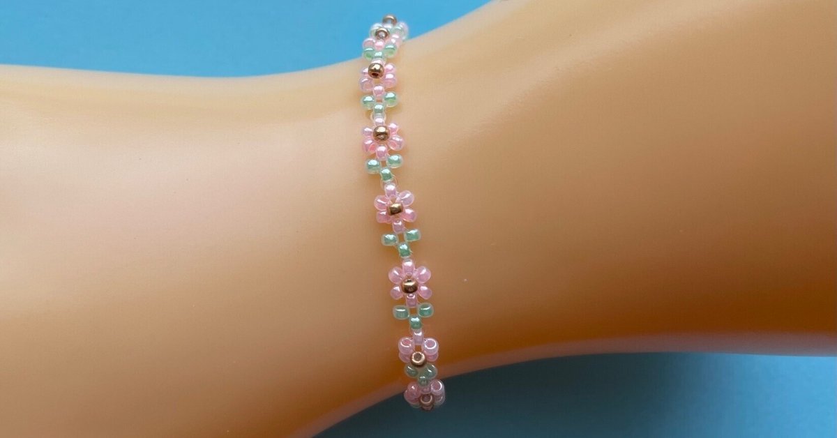 お客ページ‼️満花手編みブレスレット お客様専用ページ‼️満花手編みブレスレット 小花ブレスレット