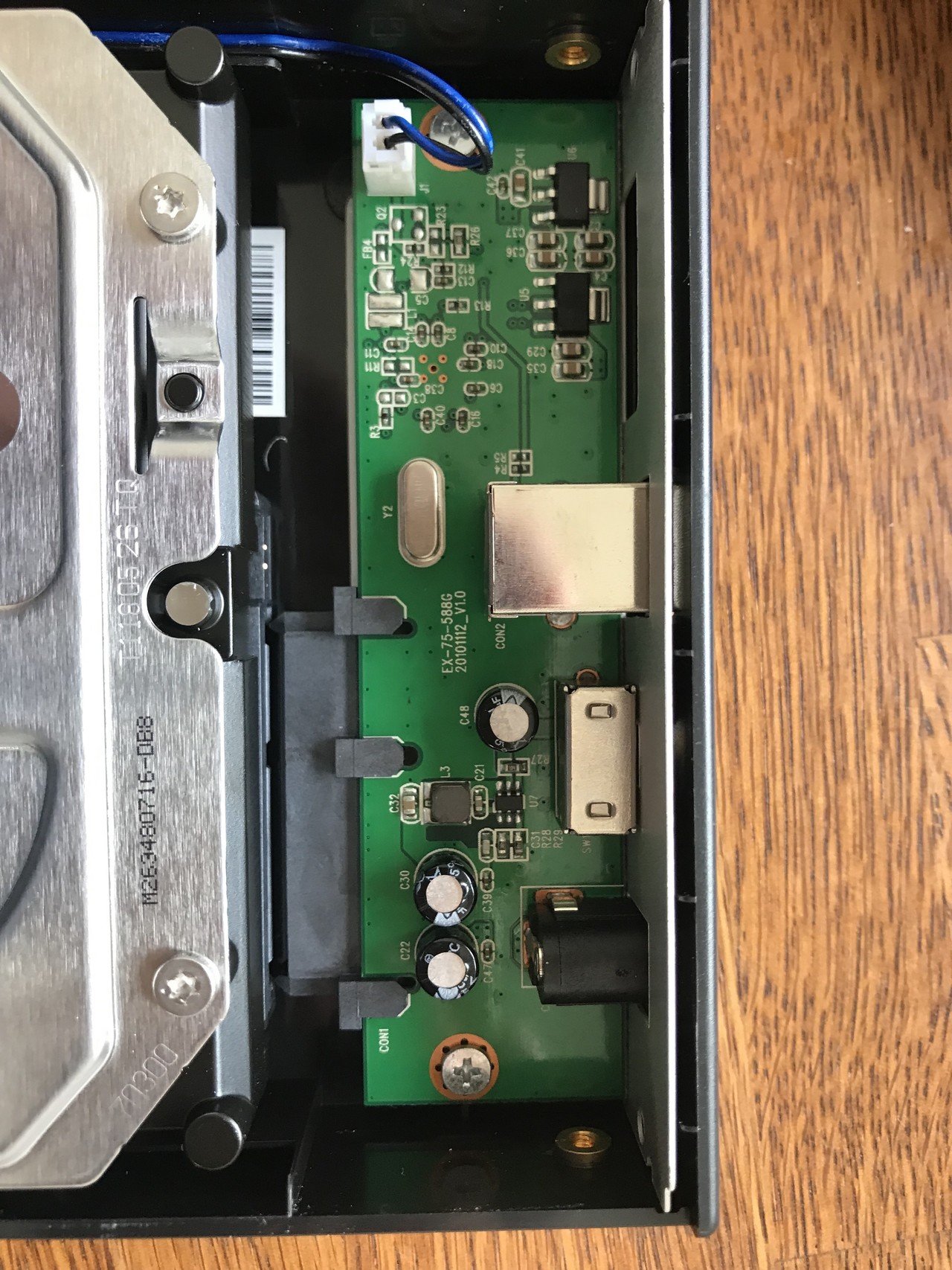 I-O DATA 外付けハードディスク(HDCZ-UT8KC)解体→HDD外付け I-O DATA 外付けハードディスク(HDCZ-UT8KC)解体→HDD外付け