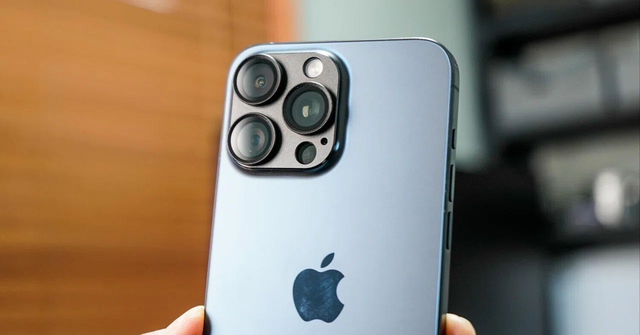 Iphone Camera Filming Protect your camera in style! The recommended matte black camera lens ...