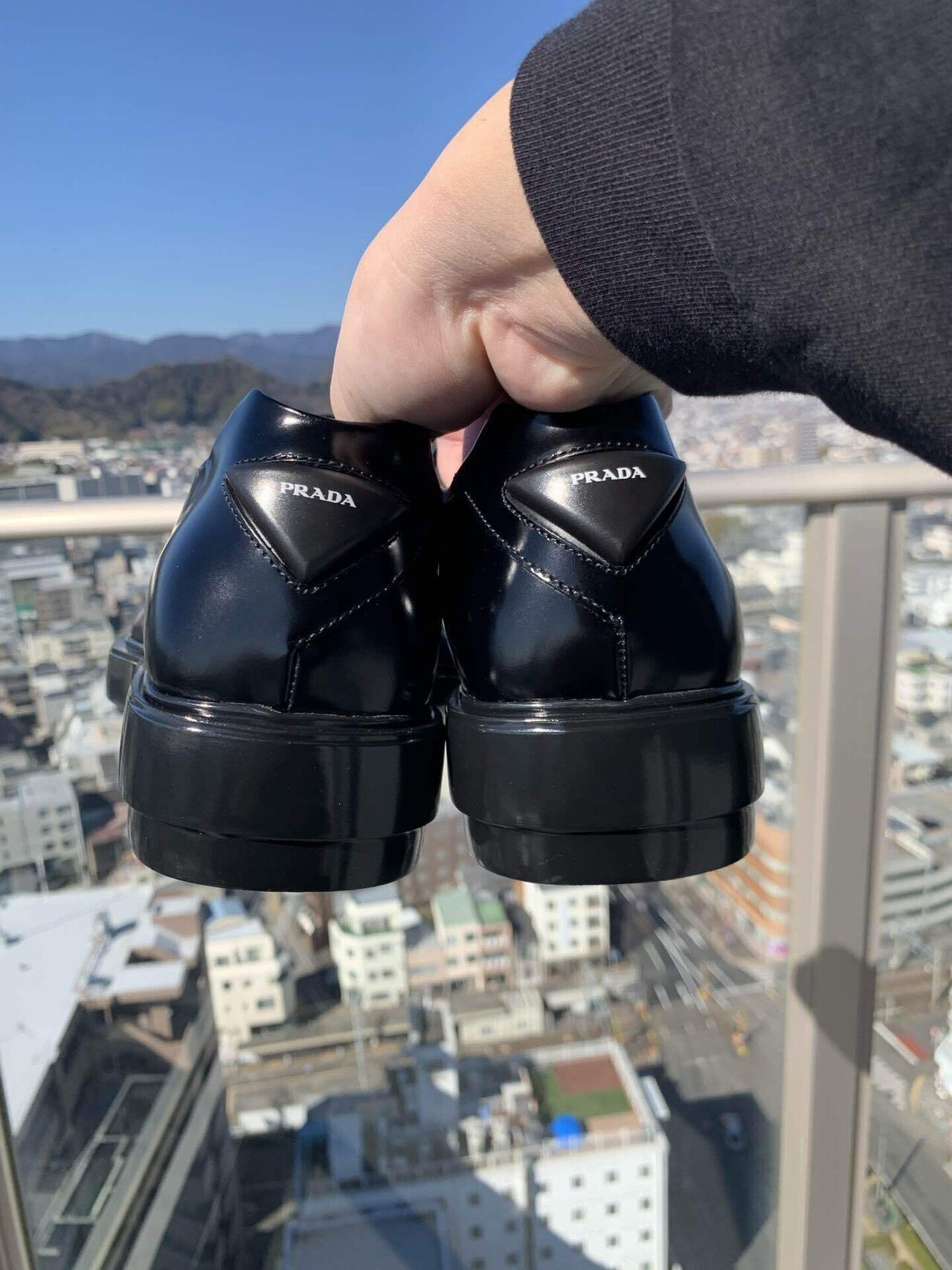 76.PRADA SUMMER24① ブラッシュドレザー ダービーシューズ
