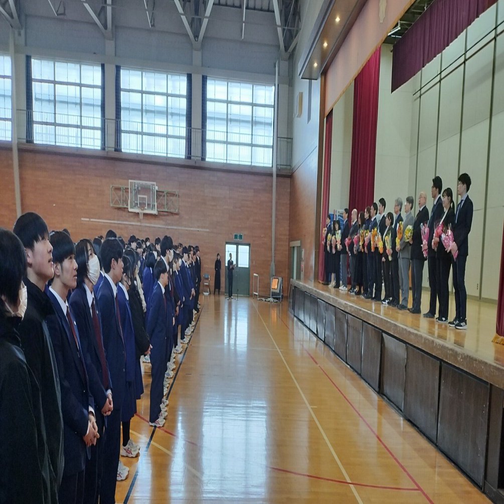 不来方高校 表彰式・終業式・離任式・退任式｜岩手県立不来方高等学校
