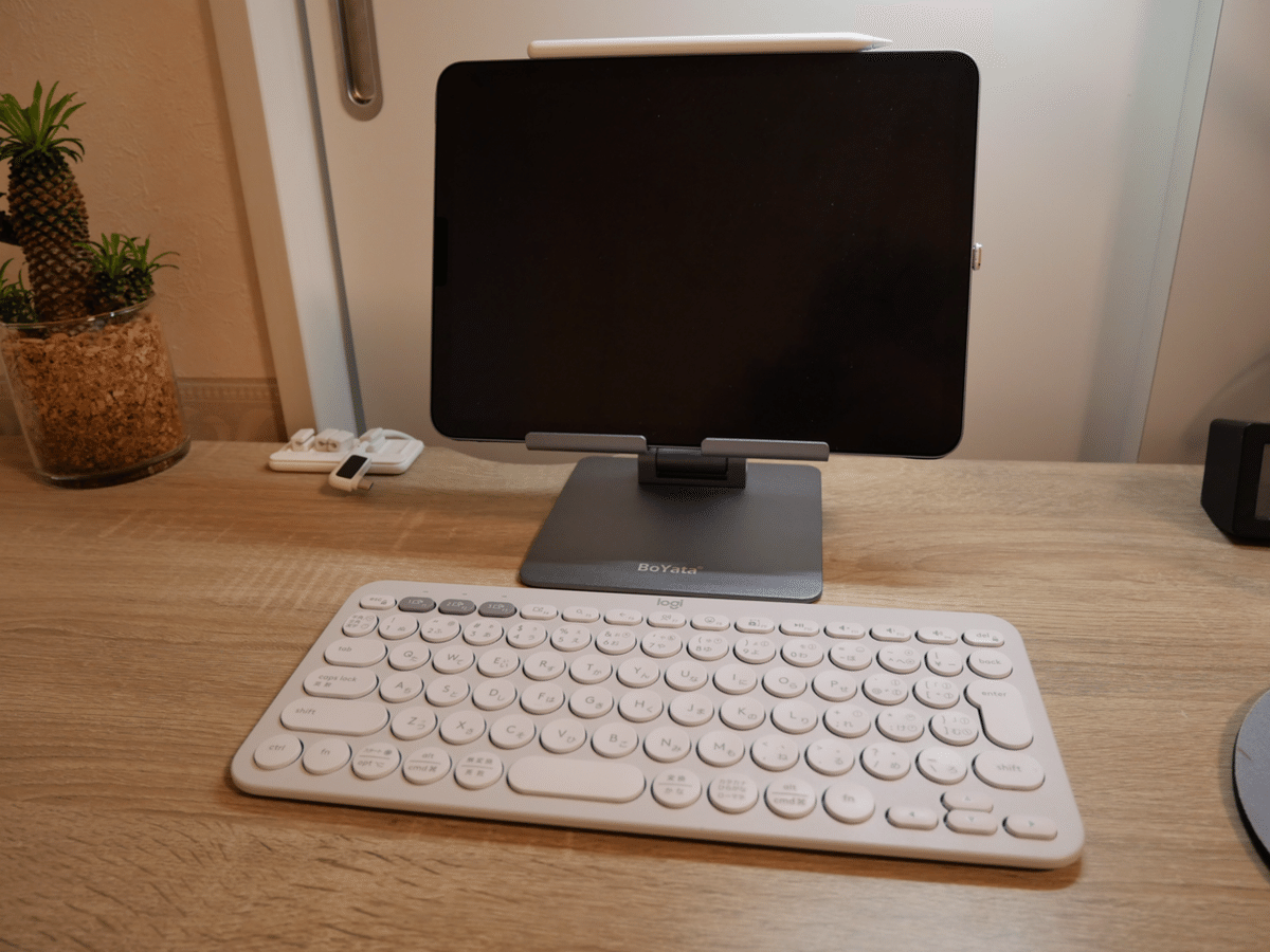 ロジクール LIFT M800PGとPEBBLE KEYS 2 ロジクール マウス bluetooth