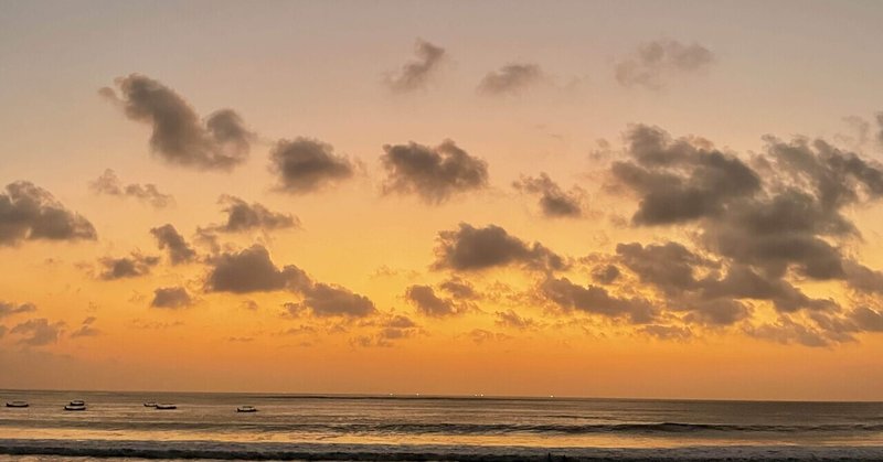 ホーチミンからバリへビーチ梯子旅🇮🇩1綺麗すぎるクタビーチの夕陽