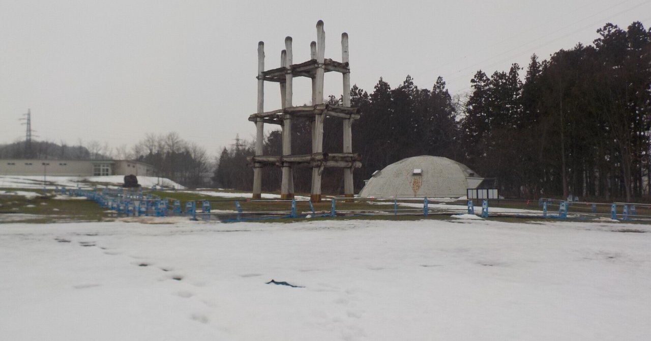 青森県縄文中期遺跡出土 3種 大箱③ 大型板状土偶と編籠の展示具が変わりました！ | 特別史跡「三内