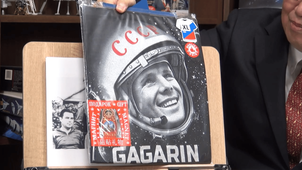 写真から宇宙飛行士が消えた 永遠に宇宙を廻る飛行士たち 岡田 斗司夫 Note 写真から宇宙飛行士が消えた 永遠に宇宙を廻る飛行士たち 岡田 斗司夫 Note