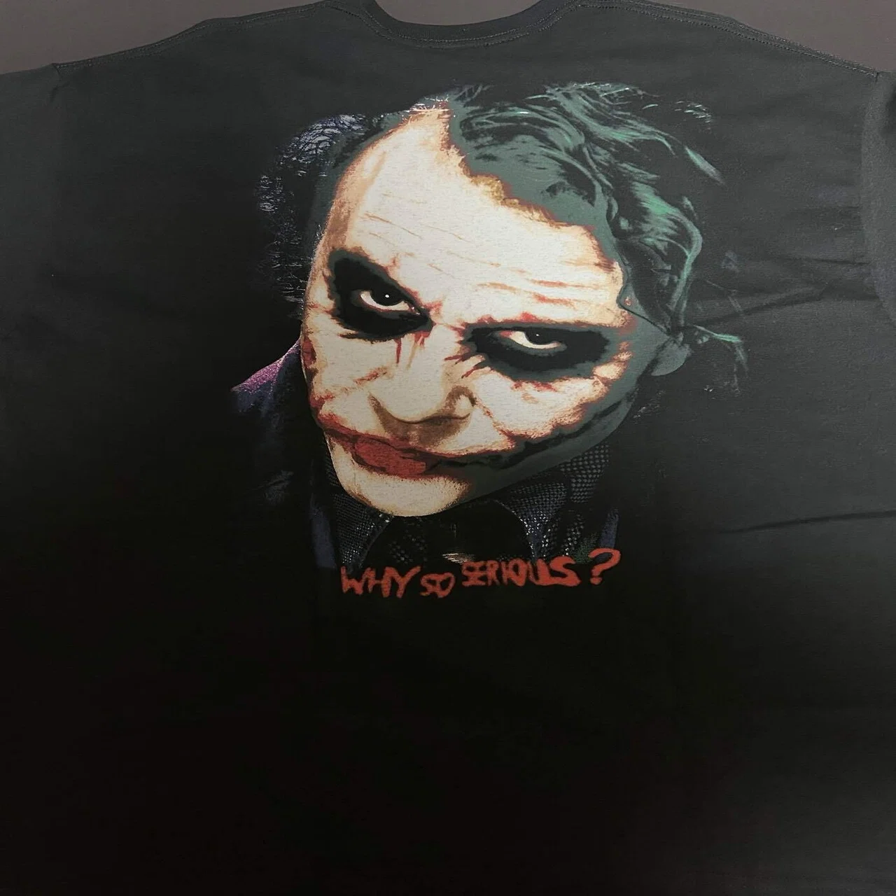 ダークナイトのTシャツ｜柳の木