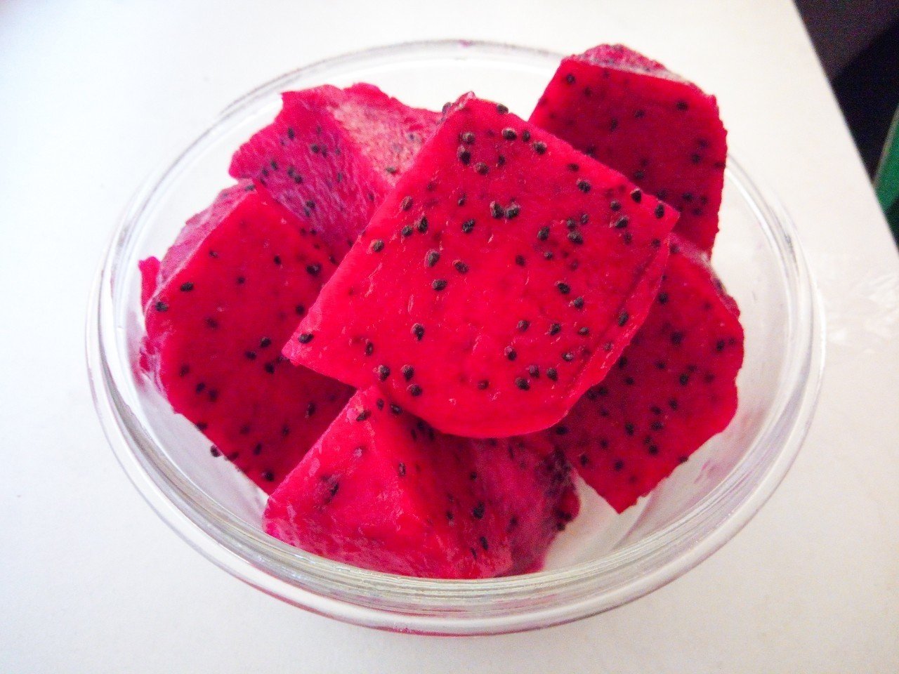 火龍果 果肉 赤とピンクが実ります