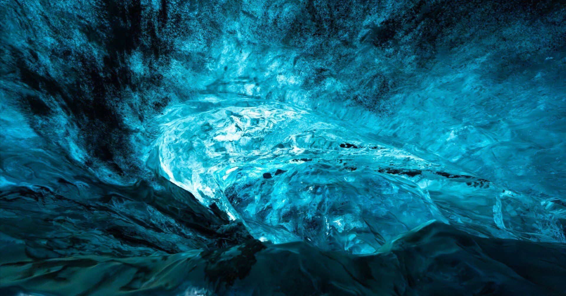 氷の洞窟 / アイスランド / SONY A7RV｜TAKU