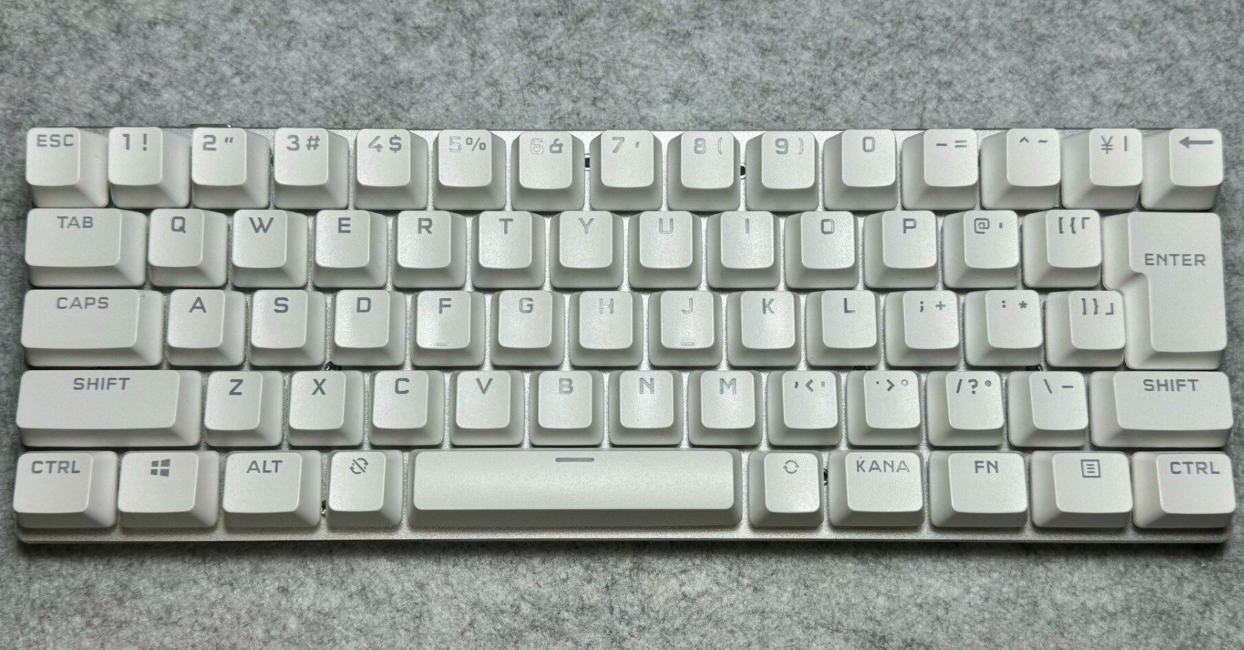 60%キーボードの使い勝手とカスタマイズ（Corsair K70 PRO MIMI