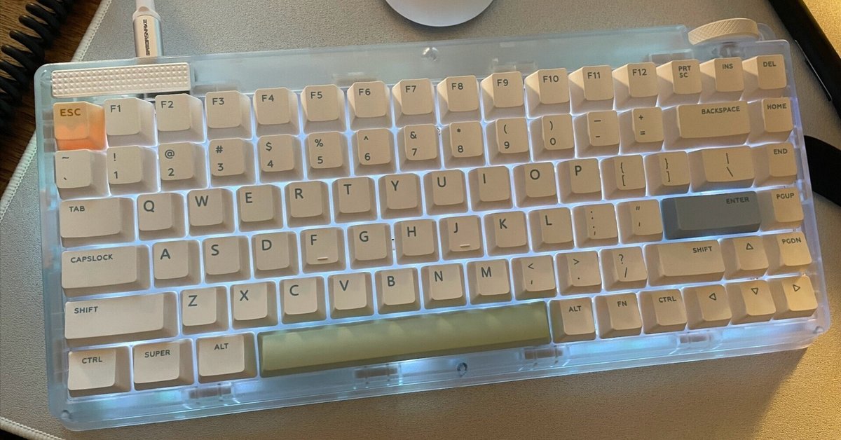 ホットスワップ対応の透け透け中華キーボード【MIKIT MT80】｜東洋トーヨー