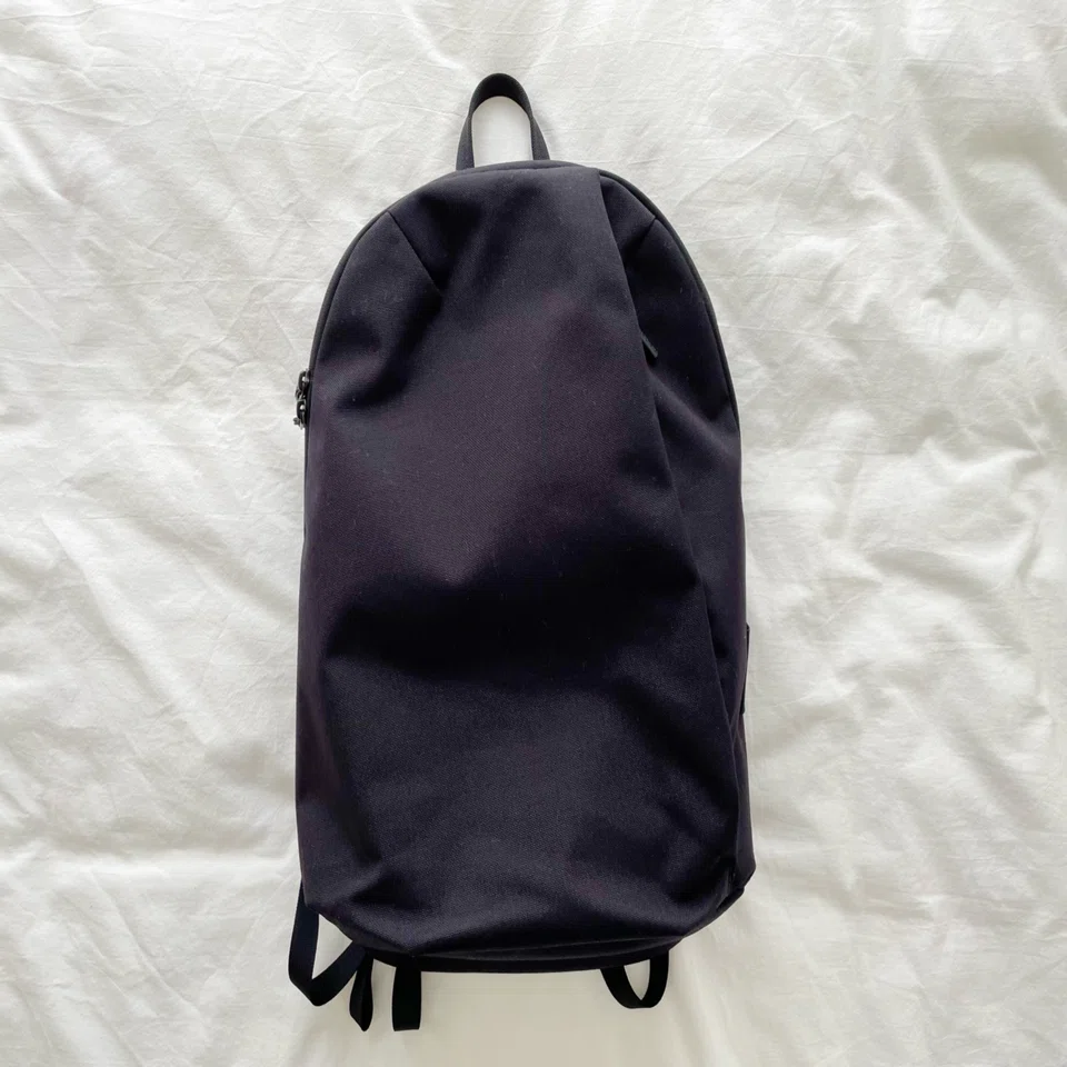 2 Tokyo Minimal Life. ｜愛用バックパックと、その中身について 